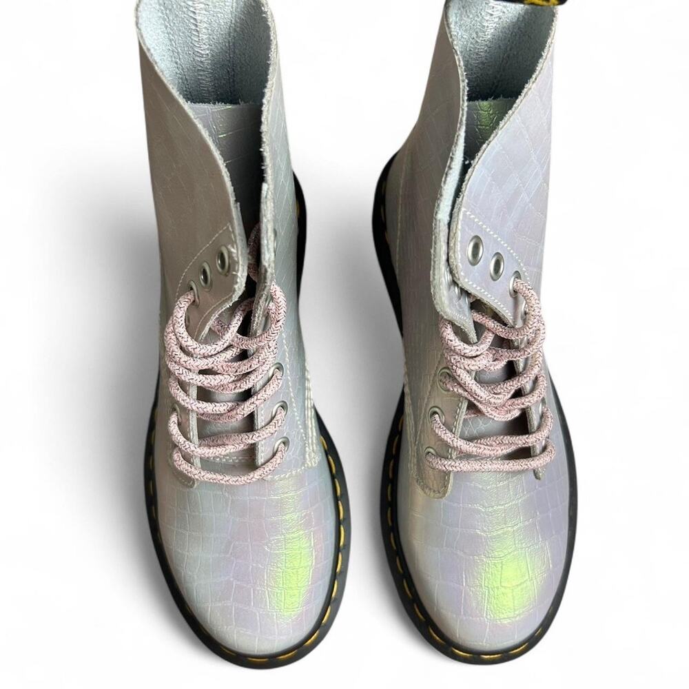 Nib Dr martens size 7 holographic silver pascal - Picture 4 of 8